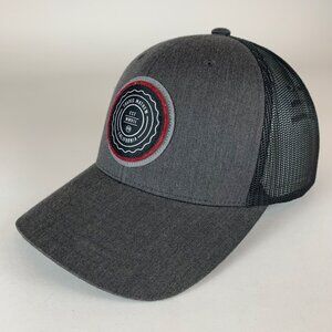 Travis Mathew Golf Mens Gray Black Snapback Trucker Hat